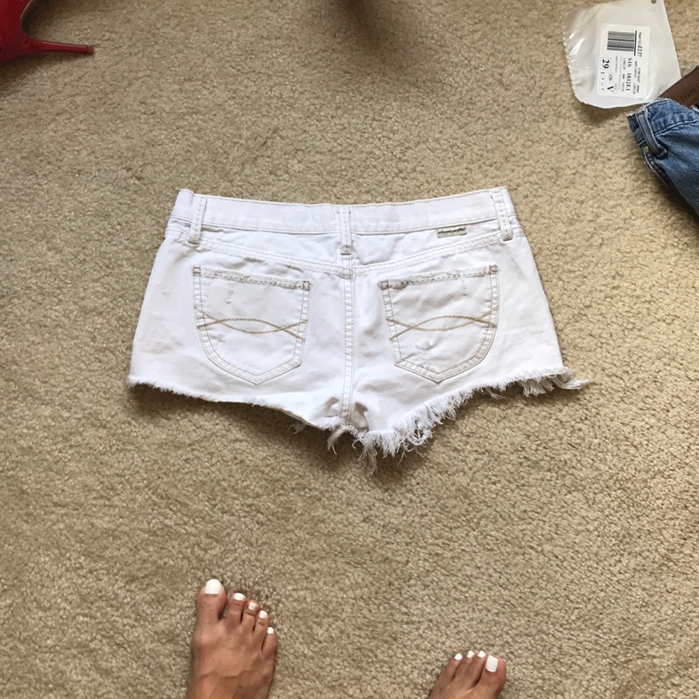 Like New Abercrombie & Fitch Shorts - Picture 4 of 4